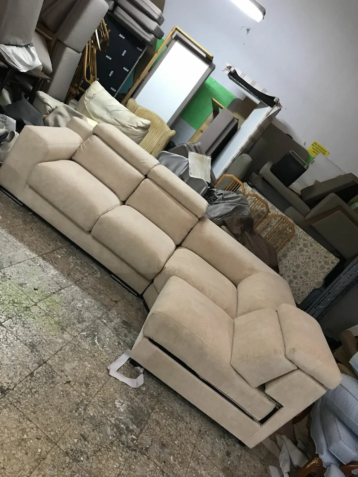 Tapicería Alcobendas. MADRID. Tapicero a domicilio en la localidad de Alcobendas. Restauración de todo tipo de muebles deteriorados
